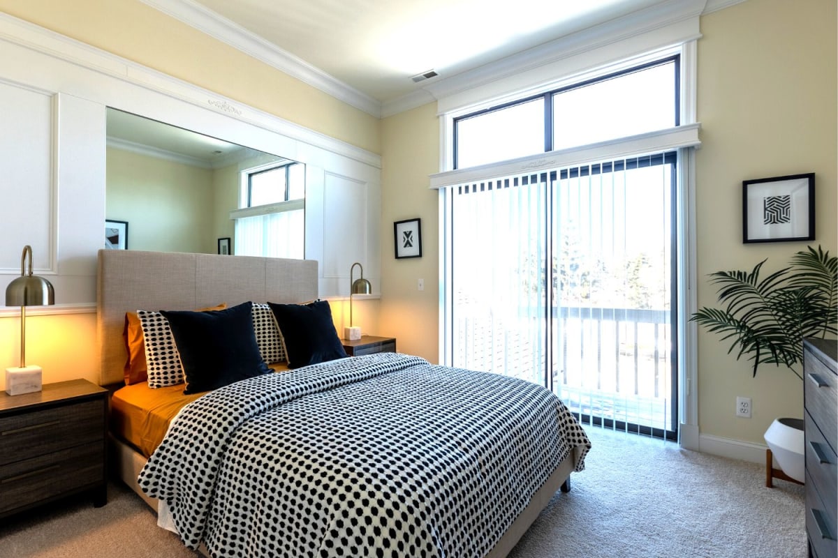 Luxury Residences at River Oaks West Apartments in Novi